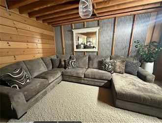 LUXE 4 pcs sectional 150”