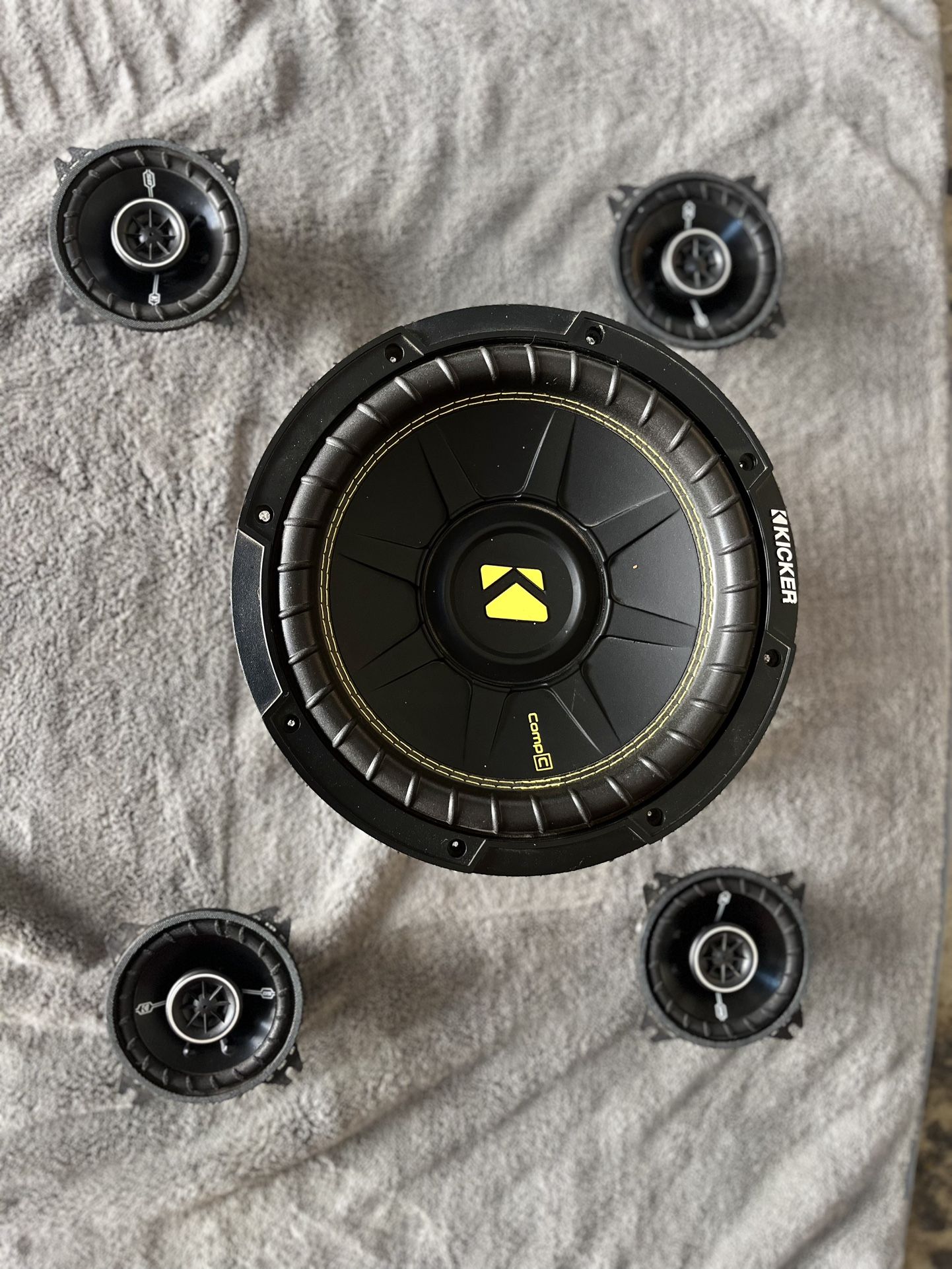 Kicker, Subwoofer