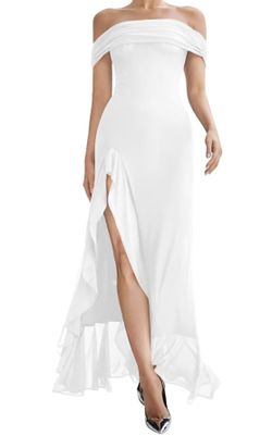 New elegant long dress with a deep side slit
