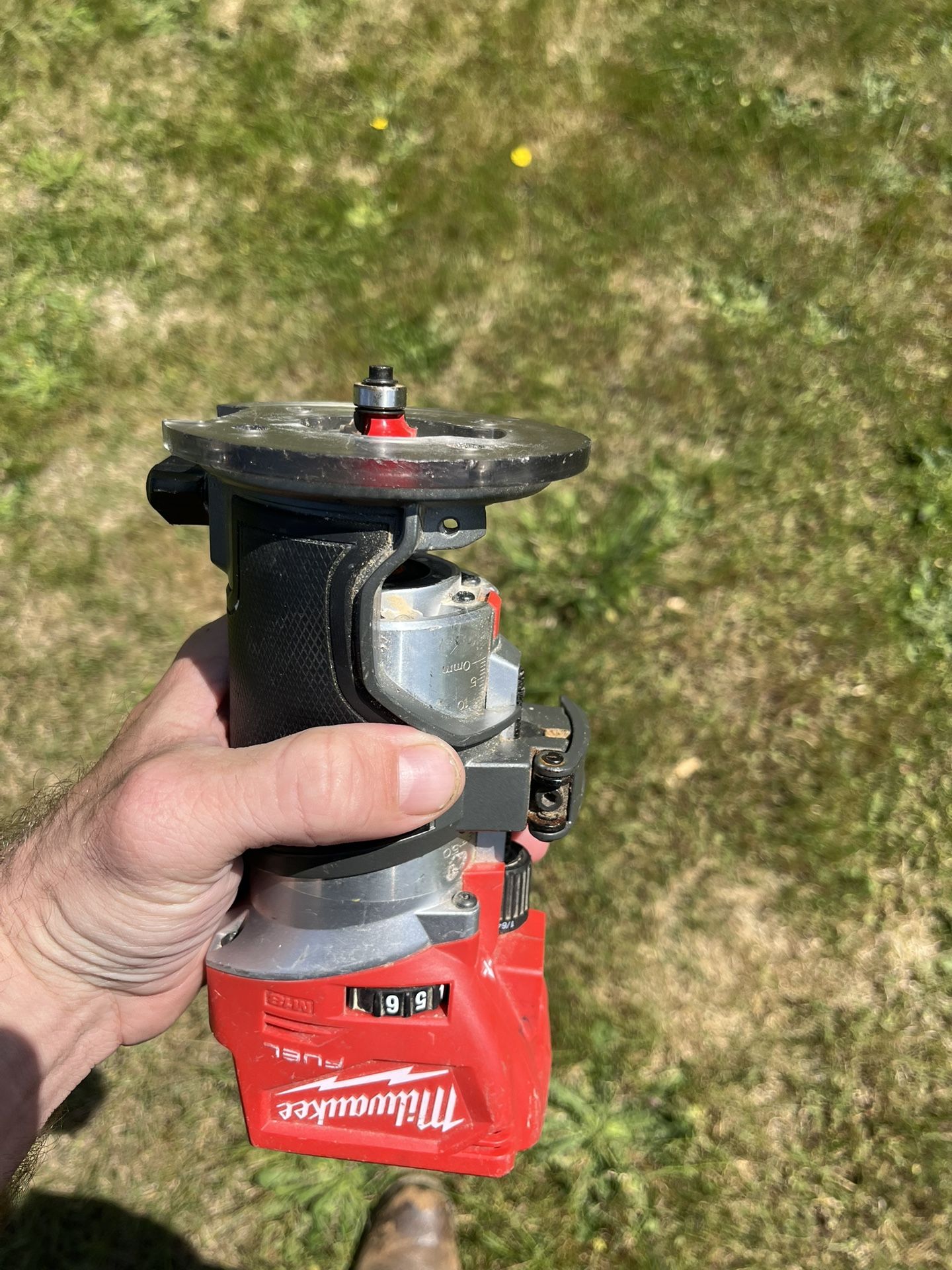 Trim router