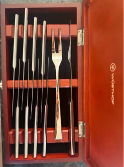 WÜSTHOF 10-Piece Stainless Mignon Steak & Carving Set w/ Olivewood Chest