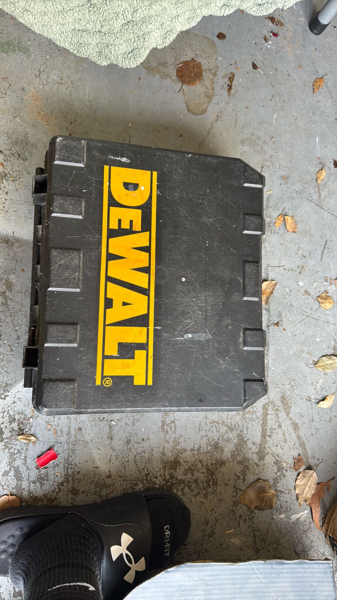 18v Dewalt Drill With Battery/Charger