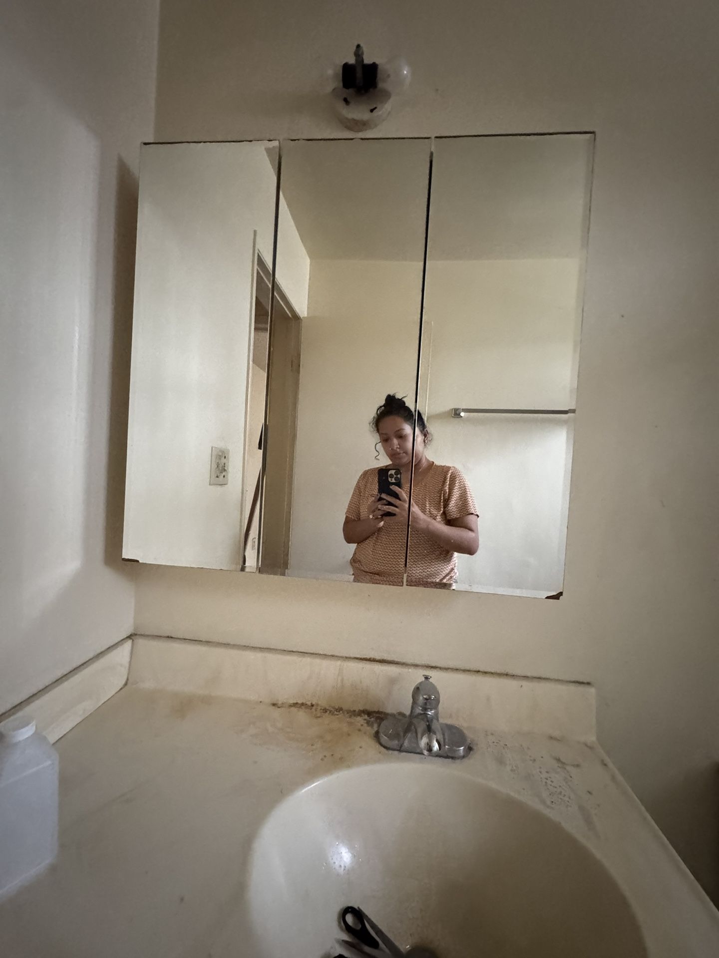 Bathroom Vanity / Mirror