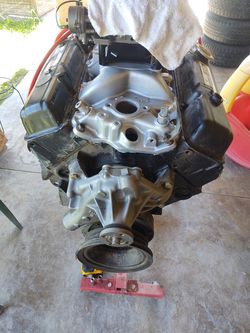 $$600Fresh rebuilt Chevy 350 motor