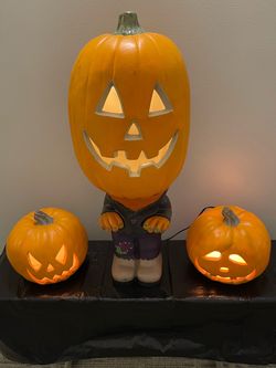 Four (4) HALLOWEEN PUMPKINS + One (1) PUMPKIN Stand (bulbs not included) - Pls. See All Photos & Descriptions - firm price for everything together.