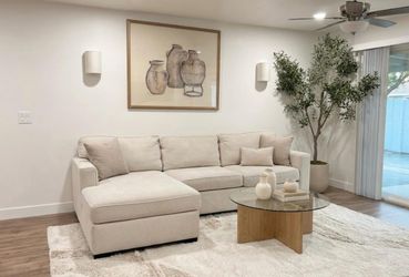 Sectional Couch 🛋