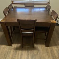 Dinning Table With Chairs