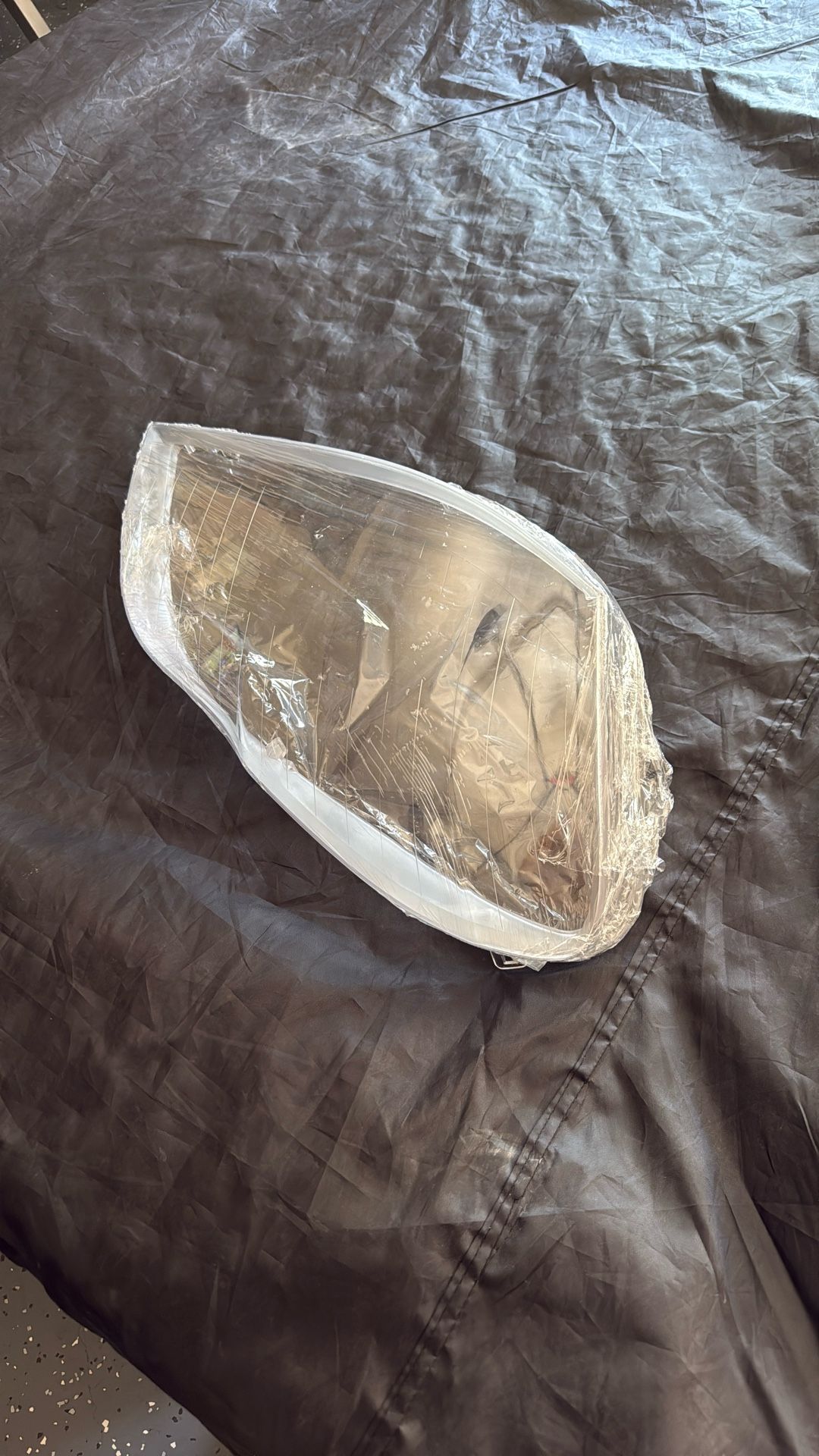 Mercedes GL450 Headlight Lens Cover