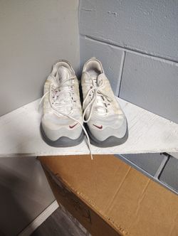 8.5 Nike Air Shoes