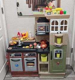 Little Tikes Kitchen Set with Extras