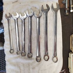 Snap-on set of wrenches