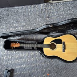 Acutic guitar fender with case