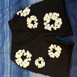 Denim tears shorts (black)