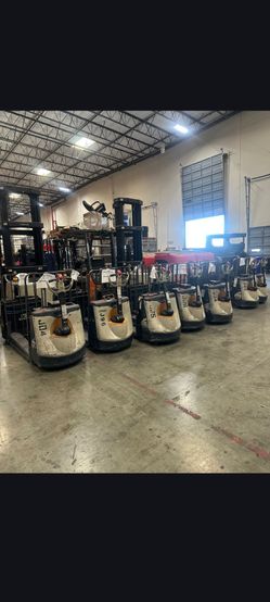 Crown electric pallet jacks