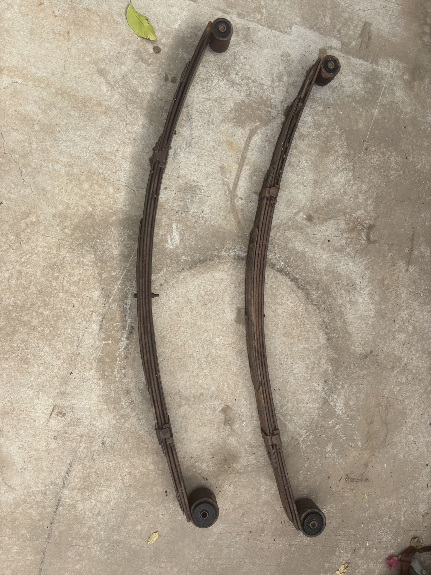 Jeep Cherokee Leaf Springs 
