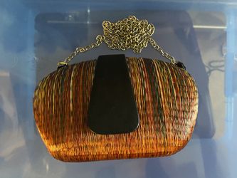 Woven clutch or shoulder bag