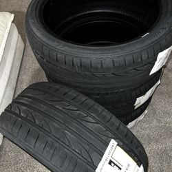 Set Of 4 Brand New Tire Size 225/40/ R18 