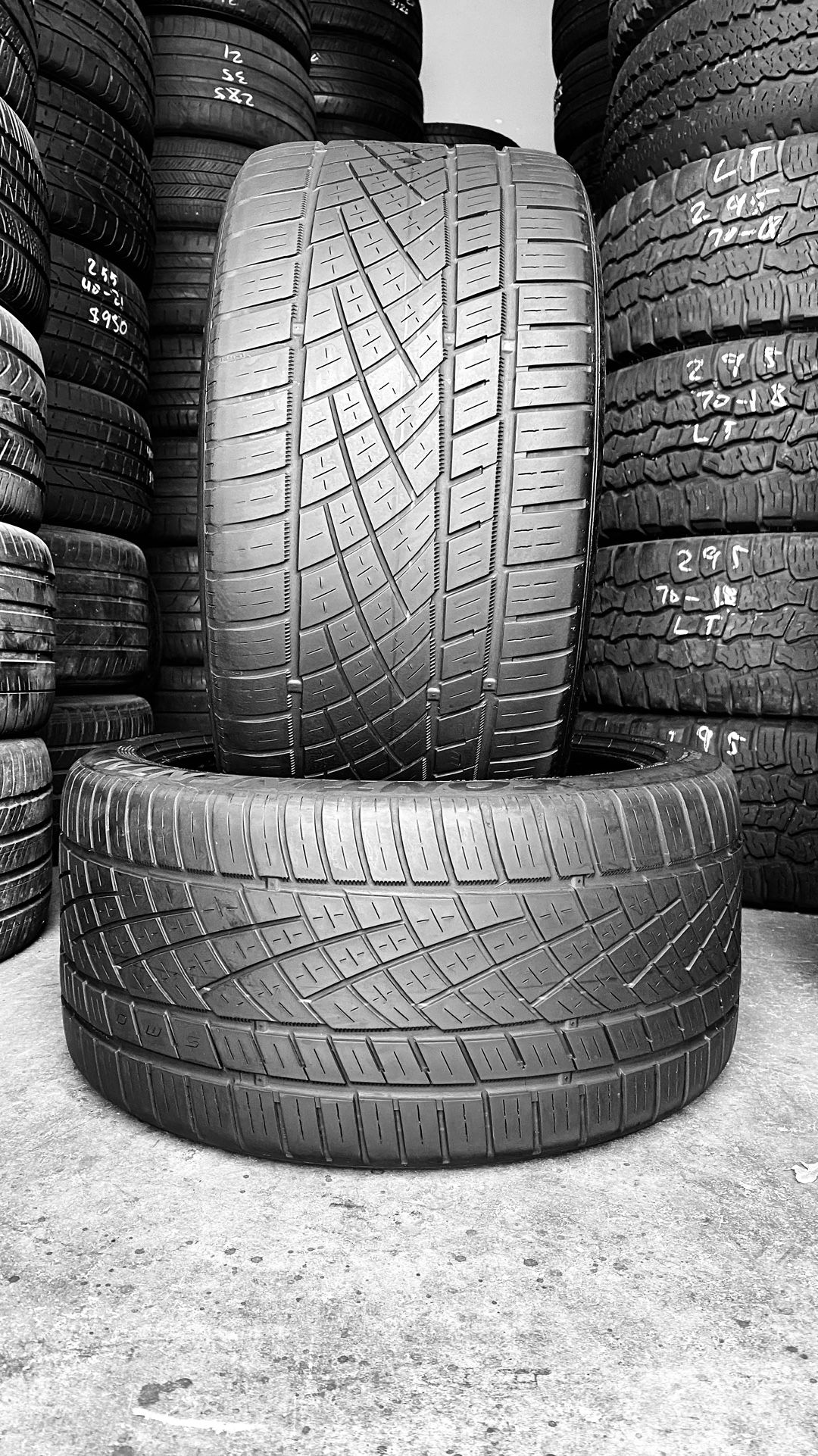 285/35/18 Continental Tires 