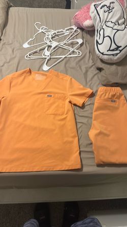 Figs Peach Scrubs Set Xtra Small