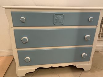 Dresser 