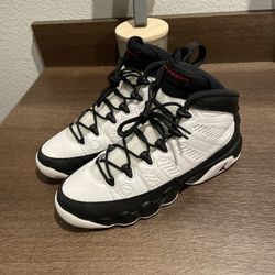 Jordan 9 Retro “Space Jam” (2016)