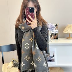 Gray Cashmere Knit Scarf