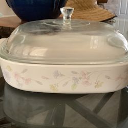 Corning Ware 2.5 Liters Casserole Dish with Glass Lid