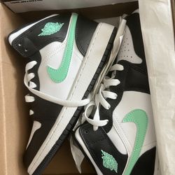4y New 