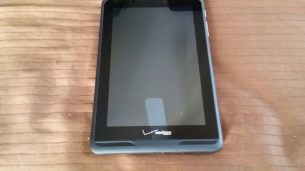 Verizon Wireless QMV7A Ellipsis 7 inch 4G LTE Android 4.4.2 wife Tablet