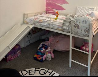 Twin bed