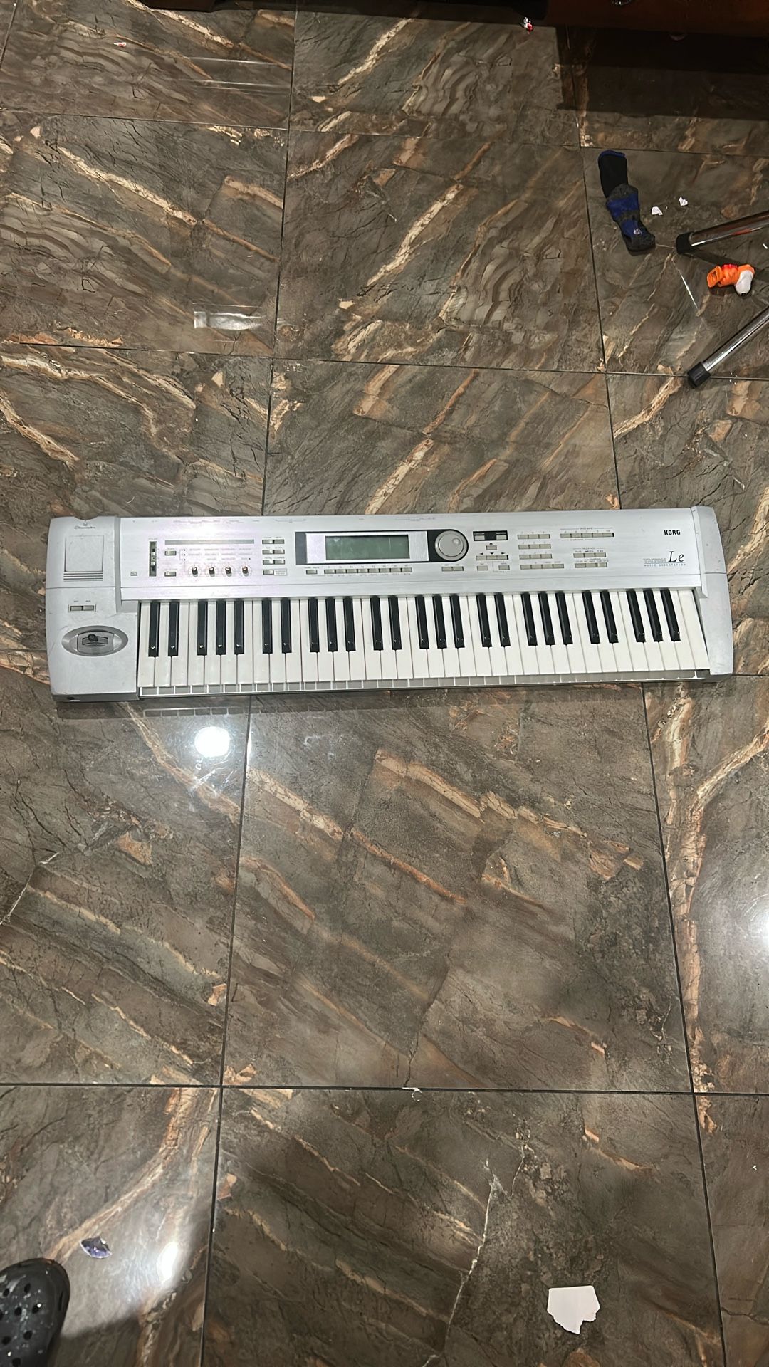 Korg Triton Le Keyboard (Read Description)
