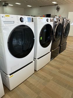 Low low outlet prices on washers and dryers just in time for the holidays!!!🔥🎃🦃🎅🏽￼