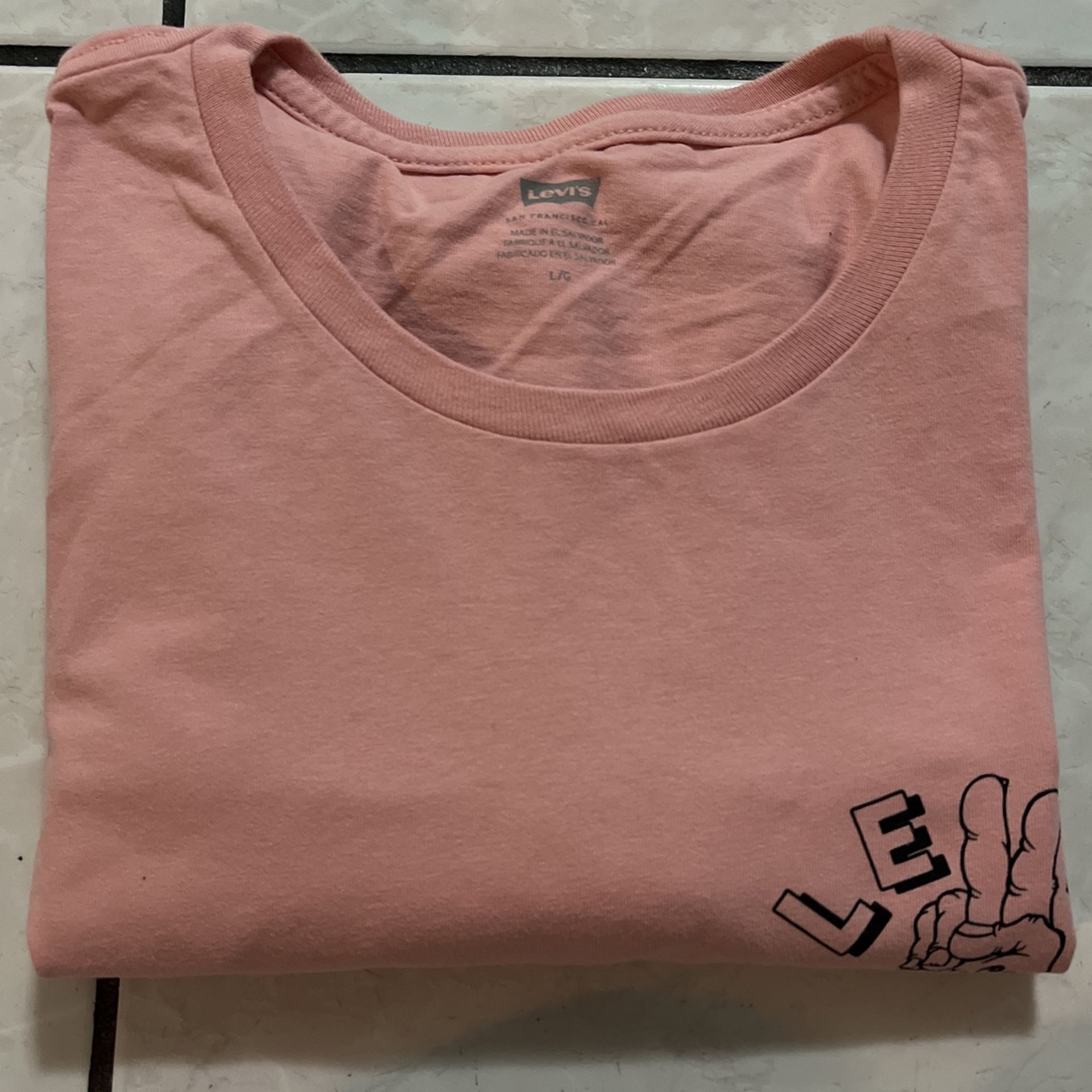 Pink Levi’s T-Shirt