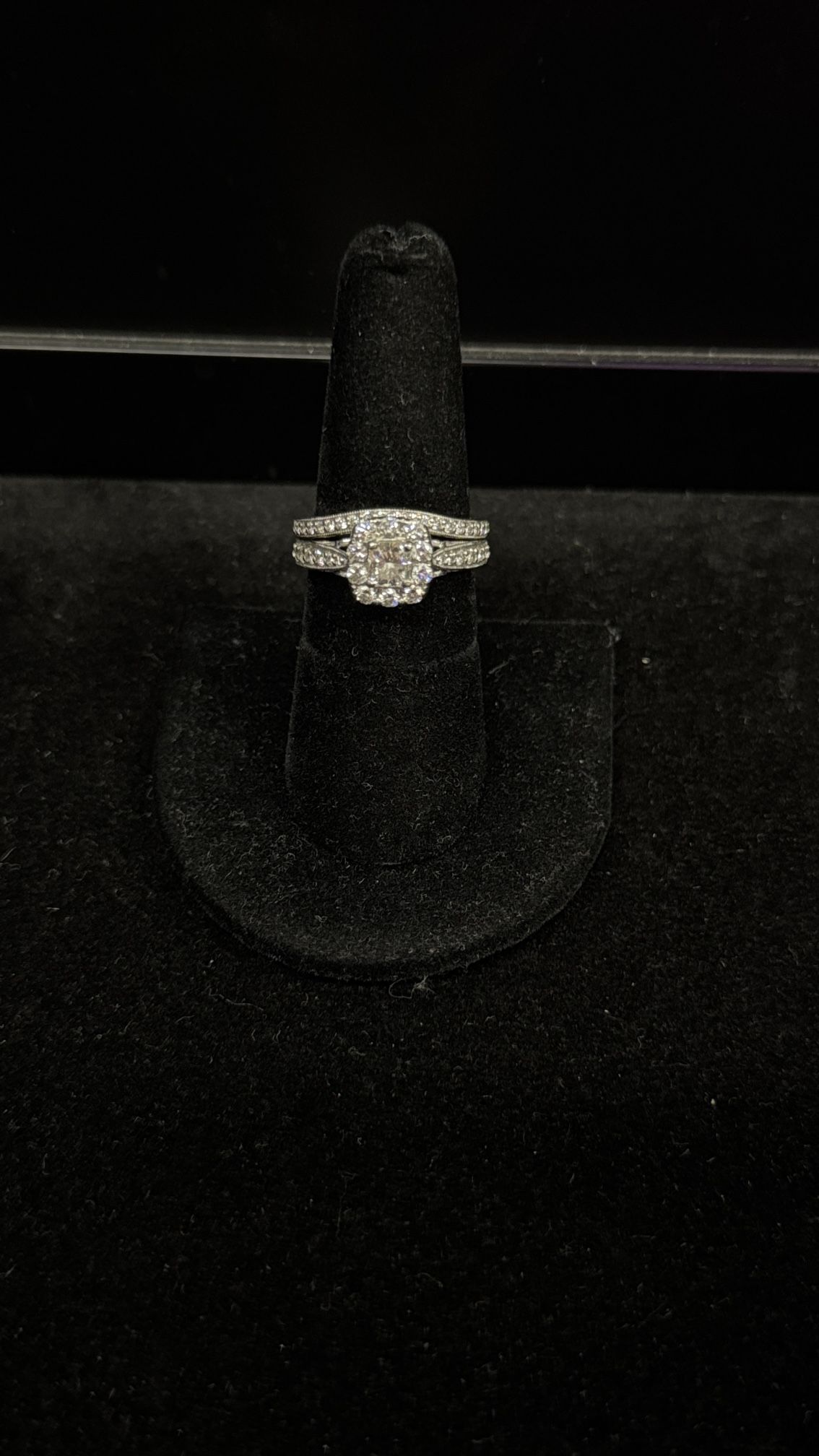 14K White Gold Natural Diamond Wedding Set approx 1-1/2 ctdw 7.10grm no trades pick up in Tacoma 