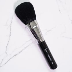 SIGMA F20 Large Powder Brush (100% New & Authentic)