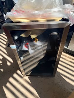 Danby Beverage Can Cooler Refrigerator