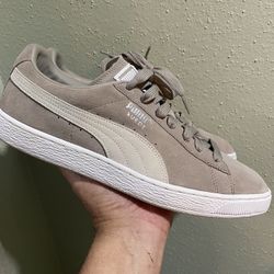 PUMASuede Classic Sneakers Size 12
