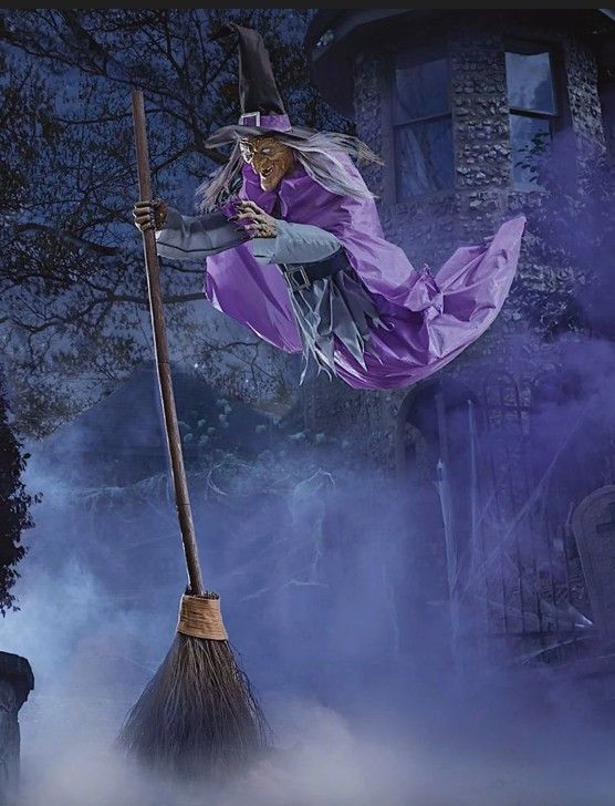 Halloween Animatronic Witch 