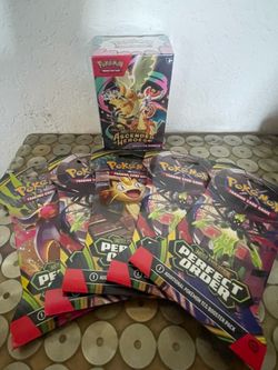 Selling ascended hero bundle and 5 single sleeves PO