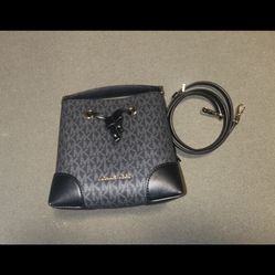 Michael Kors Mini Bucket Bag
