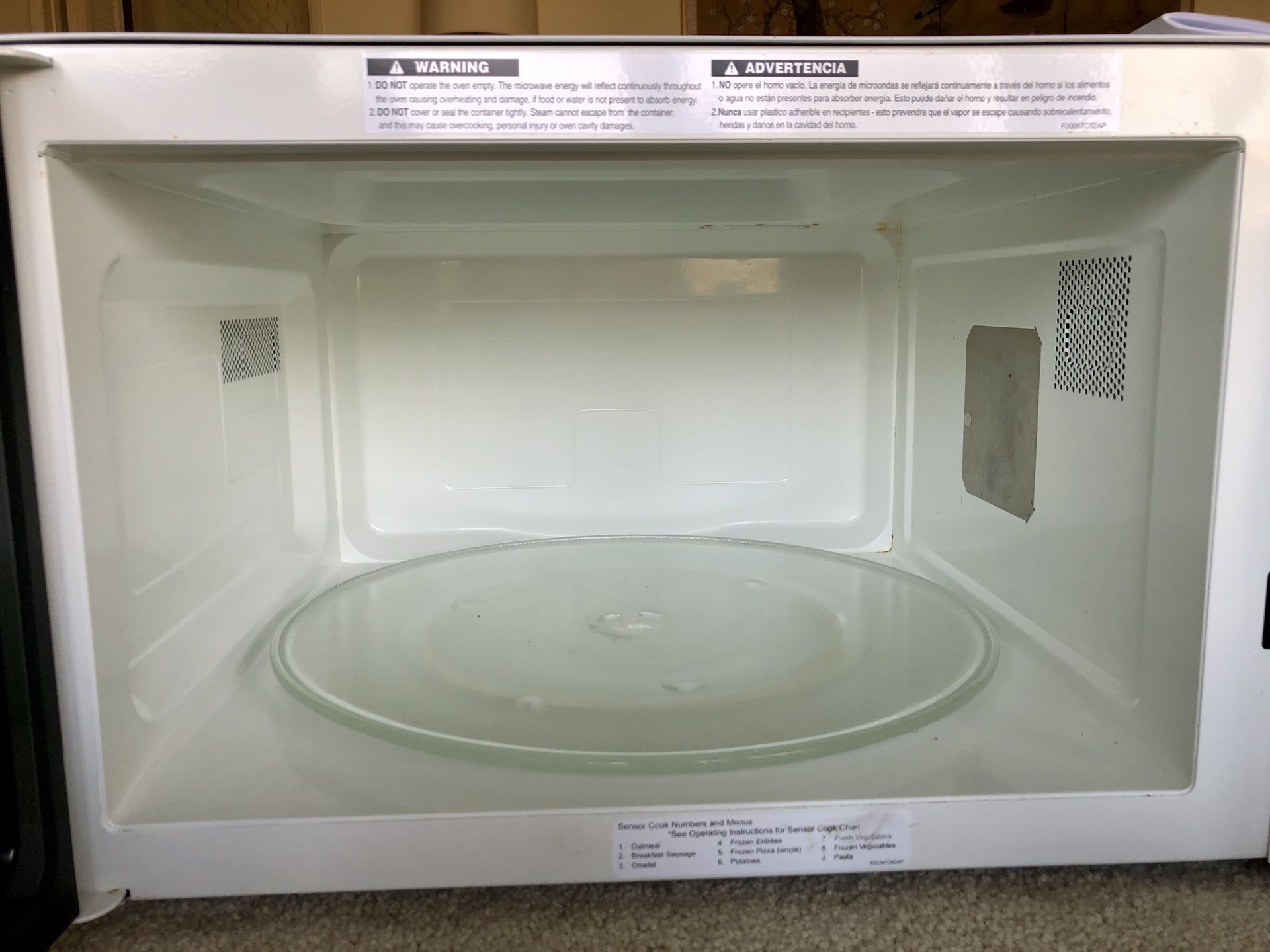 Panasonic 2.2 Cu. Ft., 1250W Countertop Microwave Oven NNH965WFX