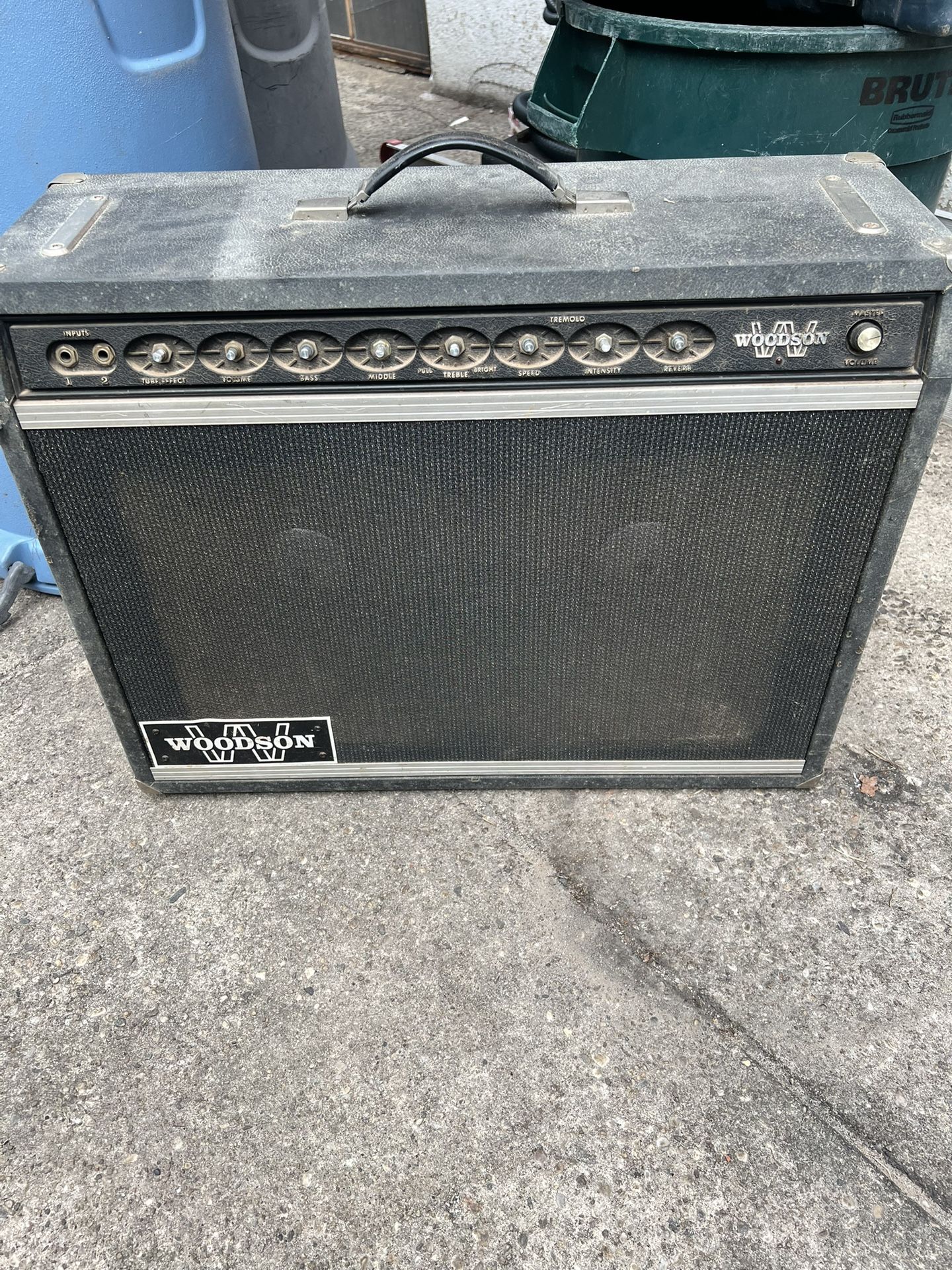 Guitar amplifier WOODSON