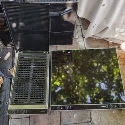 this is a microwave oven and a meat grill along with the stove in very good condition