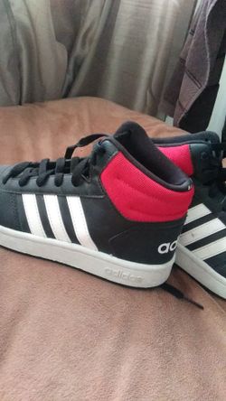 Boys size 5 Adidas