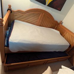 Alpine Furniture 2 twin daybed