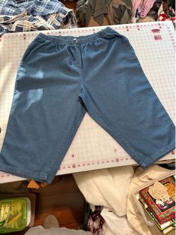 NEW PLUS SIZE DENIM SHORTS