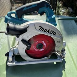 Makita XSH08 36V Circular Saw