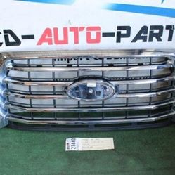 2015 - 2016 - 2017 FORD F150 F-150 XLT FRONT BUMPER GRILLE OEM AW21440