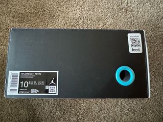 Air Jordan 11 Retro Black Gamma Blue Size 10.5