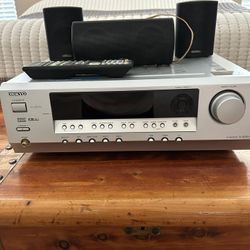 Onkyo TX-SR304 AV Receiver. 